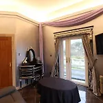 Ferndale Luxury Boutique Bed & Breakfast Oda ve Kahvaltı