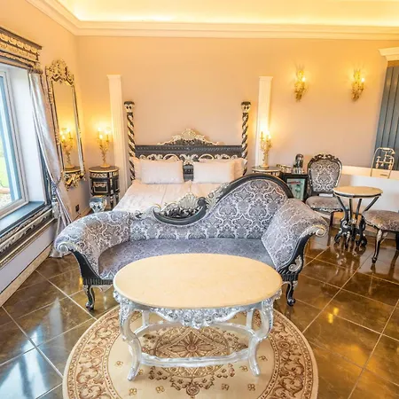 Ferndale Luxury Boutique Bed and breakfast 5*