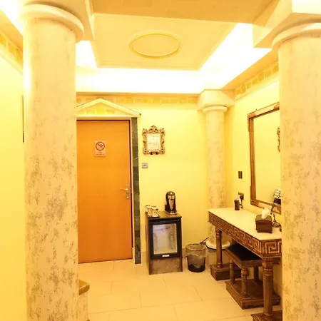 לינה וארוחת בוקר Ferndale Luxury Boutique