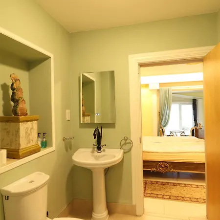 Ferndale Luxury Boutique 5* Keel (Mayo)